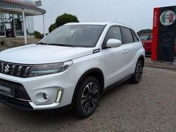 Weiß Gebraucht 2020 Suzuki Vitara SUV | 19.490 € (Etwas zu teuer)