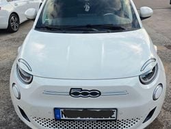 Weiß Gebraucht 2025 Fiat 500e Icon Limousine | 23.000 € (Superpreis)