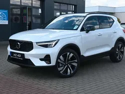 Crystal white pearl Gebraucht 2024 Volvo XC40 Plus SUV | 42.490 € (Etwas zu teuer)