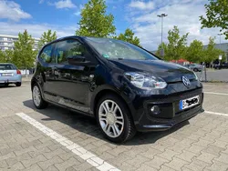 Schwarz Gebraucht 2012 VW up! high up! Kleinwagen | 3.000 €