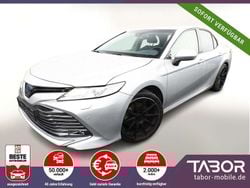 Silver metallic / platinsilber Gebraucht 2020 Toyota Camry Hybrid Executive Limousine | 31.488 €