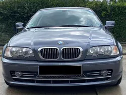 Grau Gebraucht 2001 BMW 330 Coupé | 12.000 €