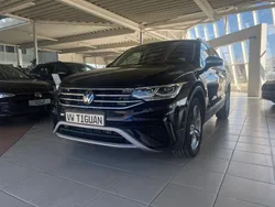 Deepblackperleffekt Gebraucht 2022 VW Tiguan Allspace Elegance SUV | 30.950 € (Guter Preis)
