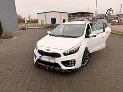 Weiß Gebraucht 2014 Kia Ceed GT Limousine | 10.500 € (Fairer Preis)
