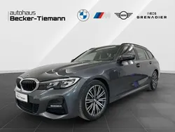 Mineralgrau Gebraucht 2022 BMW 320 M Sport Kombi | 31.996 € (Fairer Preis)