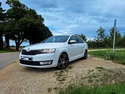 Weiß Gebraucht 2013 Skoda Rapid Ambition Limousine | 8.400 € (Etwas zu teuer)