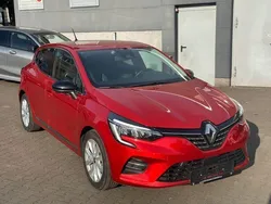 Feuerrot Gebraucht 2022 Renault Clio V Intens Limousine | 13.900 € (Guter Preis)