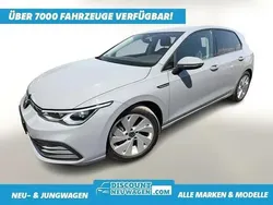 Mondsteingrau Gebraucht 2020 VW Golf VII Style Limousine | 23.025 € (Teuer)