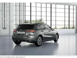 Metalliclack mountaingrau Gebraucht 2025 Mercedes A200 Progressive Limousine | 41.800 €