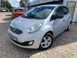 Silber Gebraucht 2011 Kia Venga Vision Kleinwagen | 5.990 € (Etwas zu teuer)