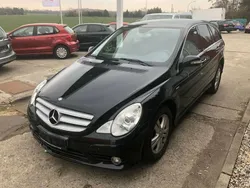 Schwarz Gebraucht 2008 Mercedes R280 AMG Van / Kleinbus | 4.999 € (Guter Preis)