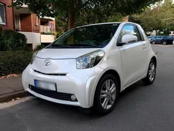Weiß Gebraucht 2009 Toyota iQ Kleinwagen | 3.550 € (Fairer Preis)
