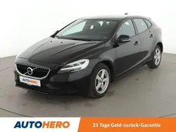 Schwarz Gebraucht 2017 Volvo V40 Momentum Kombi | 14.810 € (Fairer Preis)