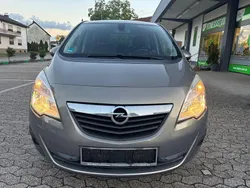 Braun Gebraucht 2012 Opel Meriva Van / Kleinbus | 5.490 € (Guter Preis)