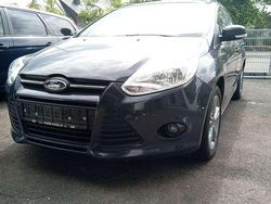 Blau Gebraucht 2013 Ford Focus Trend Kombi | 5.800 € (Fairer Preis)