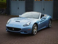 Blau Gebraucht 2010 Ferrari California Cabrio | 84.579 €