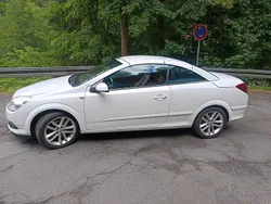 Weiß Gebraucht 2009 Opel Astra Cabriolet Cabrio | 3.600 € (Fairer Preis)