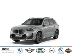 Silber Neu 2025 BMW iX1 M Sport SUV | 47.900 € (Fairer Preis)