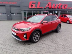 Rot Gebraucht 2018 Kia Stonic Vision SUV | 12.990 € (Fairer Preis)