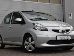 Grau Gebraucht 2006 Toyota Aygo Cool Kleinwagen | 2.199 € (Fairer Preis)