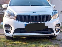 Weiß Gebraucht 2017 Kia Carens Vision Van / Kleinbus | 12.200 € (Fairer Preis)