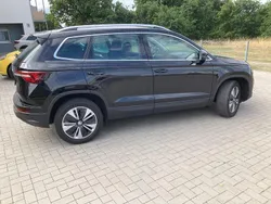 Schwarz Gebraucht 2024 Skoda Karoq Style SUV | 30.000 €