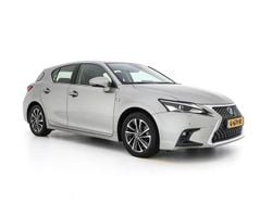 Grau Gebraucht 2019 Lexus CT200h Limousine | 14.945 € (Etwas zu teuer)