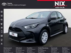 Schwarz Gebraucht 2022 Toyota Yaris Comfort Limousine | 16.870 € (Fairer Preis)
