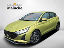 Lucid lime / met Gebraucht 2024 Hyundai i20 Trend Limousine | 21.890 € (Teuer)