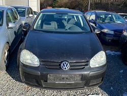 Schwarz Gebraucht 2004 VW Golf V Trendline Limousine | 2.349 € (Etwas zu teuer)