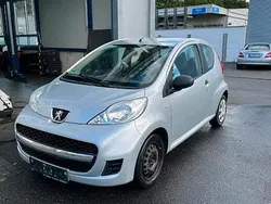 Silber Gebraucht 2006 Peugeot 107 Kleinwagen | 2.250 € (Fairer Preis)