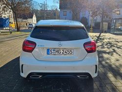 Weiß Gebraucht 2017 Mercedes A180 AMG line Limousine | 18.490 € (Fairer Preis)