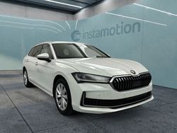 Weiß Gebraucht 2024 Skoda Superb Selection Kombi | 34.250 € (Teuer)