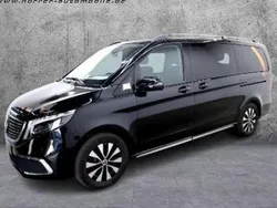 Obsidianschwarz metallic Gebraucht 2024 Mercedes EQV300 Van / Kleinbus | 43.890 € (Superpreis)