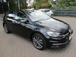 Deep black Gebraucht 2019 VW Golf VII Highline Limousine | 16.750 € (Guter Preis)