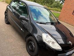 Schwarz Gebraucht 2009 Renault Clio III Limousine | 2.499 €