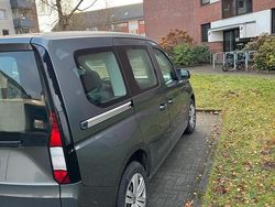 Beige Gebraucht 2022 VW Caddy Van / Kleinbus | 24.000 € (Etwas zu teuer)
