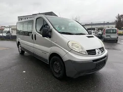 Grau Gebraucht 2011 Renault Trafic Van | 6.300 €