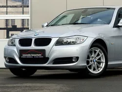 Silber Gebraucht 2009 BMW 320 Comfort Edition Kombi | 11.800 €