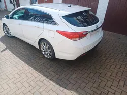 Weiß Gebraucht 2012 Hyundai i40 Kombi | 6.350 € (Guter Preis)