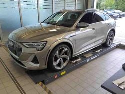 Beige Gebraucht 2022 Audi e-tron Sportback Sport SUV | 44.650 € (Teuer)