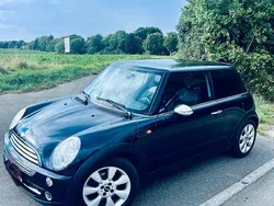 Schwarz Gebraucht 2005 Mini Cooper Kleinwagen | 3.800 € (Etwas zu teuer)