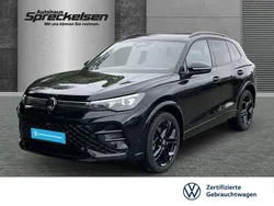 Deep black (schwarz) Gebraucht 2024 VW Tiguan R-line Plus SUV | 42.990 € (Fairer Preis)