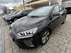 Phantom black / mic Gebraucht 2018 Hyundai Ioniq Premium Limousine | 13.799 € (Guter Preis)