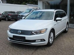 Weiß Gebraucht 2017 VW Passat Trendline Kombi | 8.190 € (Fairer Preis)