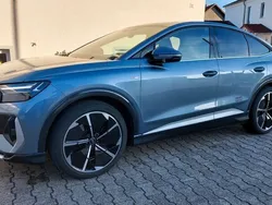 Blau Gebraucht 2022 Audi Q4 Sportback e-tron S-Line SUV | 44.500 € (Etwas zu teuer)