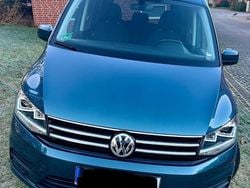 Grün Gebraucht 2015 VW Caddy Comfortline Van / Kleinbus | 15.999 € (Guter Preis)