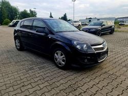 Schwarz Gebraucht 2008 Opel Astra Limousine | 1.900 € (Guter Preis)