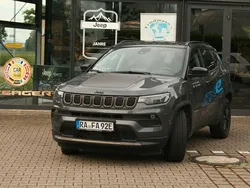 Grau Gebraucht 2023 Jeep Compass SUV | 33.890 € (Etwas zu teuer)