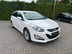 Weiß Gebraucht 2015 Hyundai i40 Premium Kombi | 7.850 € (Superpreis)